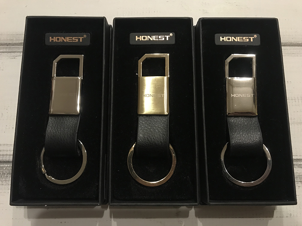 

Брелок Honest 947