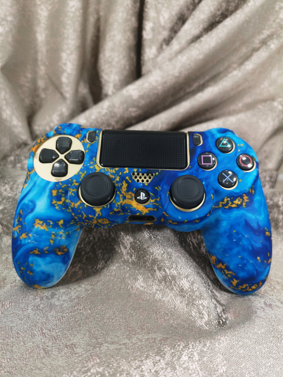 

Силиконовый чехол Game Teh X Galaxy для PS4 dualshock 4(Арт. 20108)