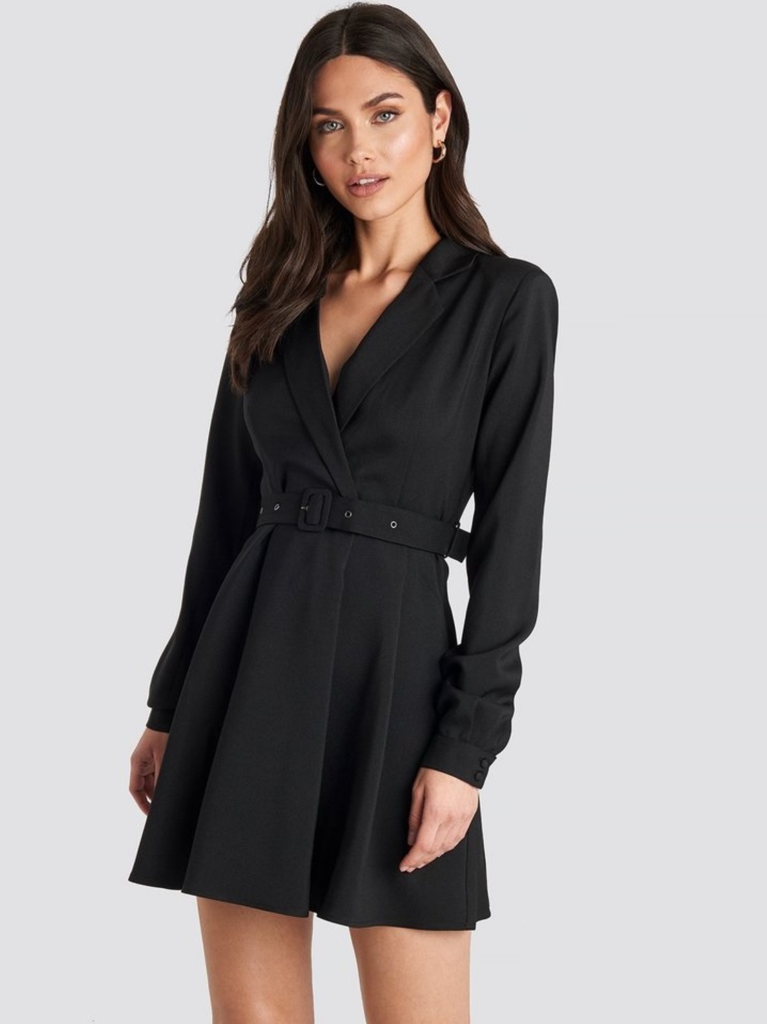 

Мини-платье с поясом NA-KD 1017000453 M Черный