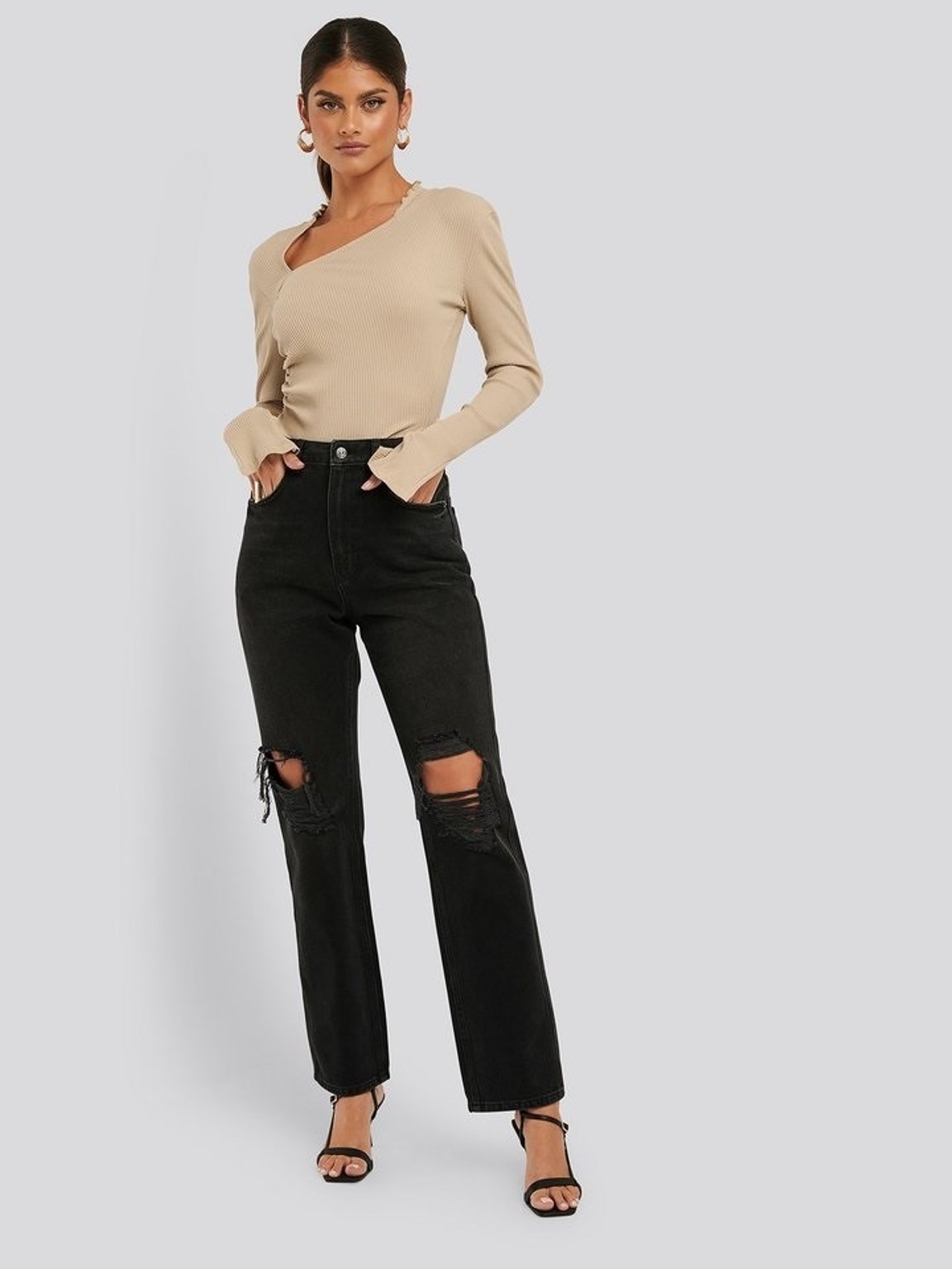 

Джинсы прямого кроя с потертостями NA-KD 1018005065  Черный, Джинсы прямого кроя с потертостями NA-KD 1018005065 XS Черный