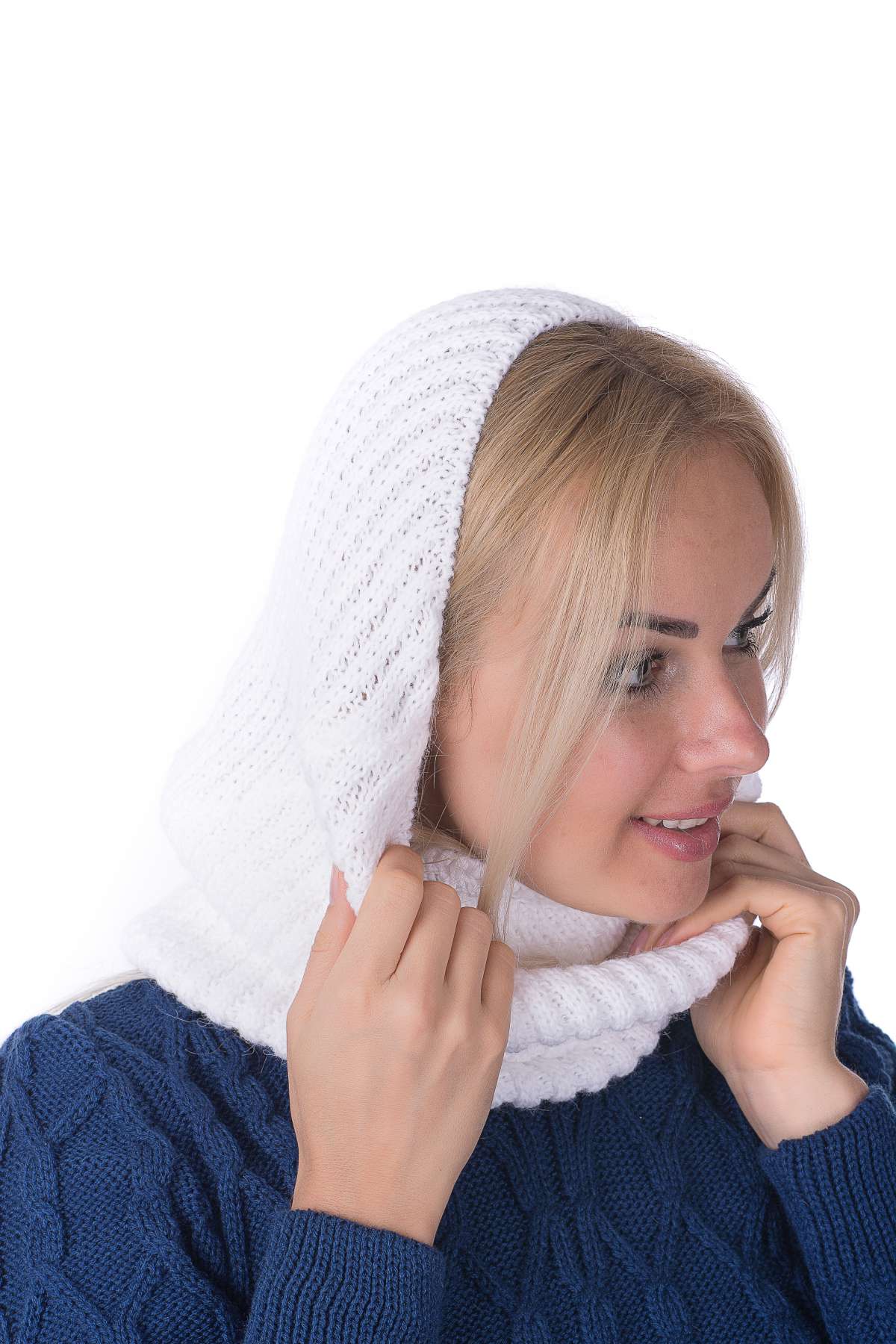 

Снуд Наталка Диагональ L белый