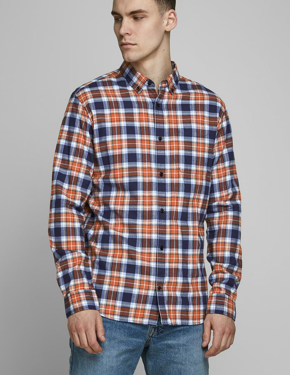 

Рубашка д/р JACK&JONES М0106305 цвет коричневый-синий S