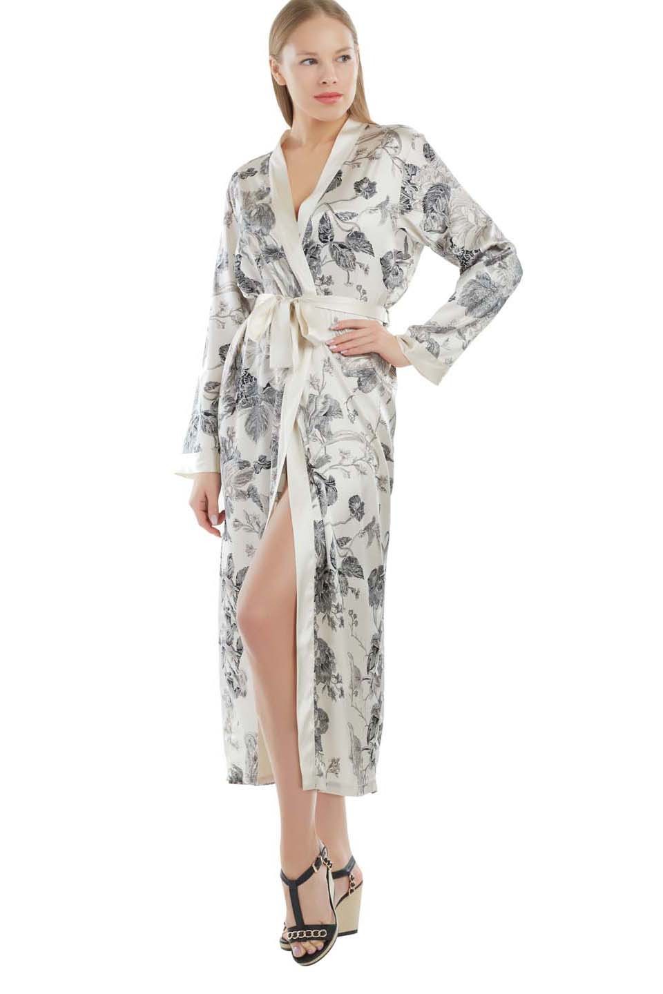 

Шелковый халат Marc & Andre S7-11SS201 54(4XL) Бежевый