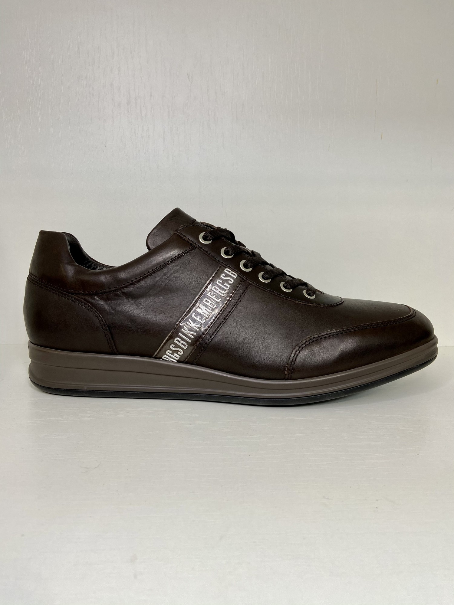 

Кроссовки Dirk Bikkembergs р.44 коричневый