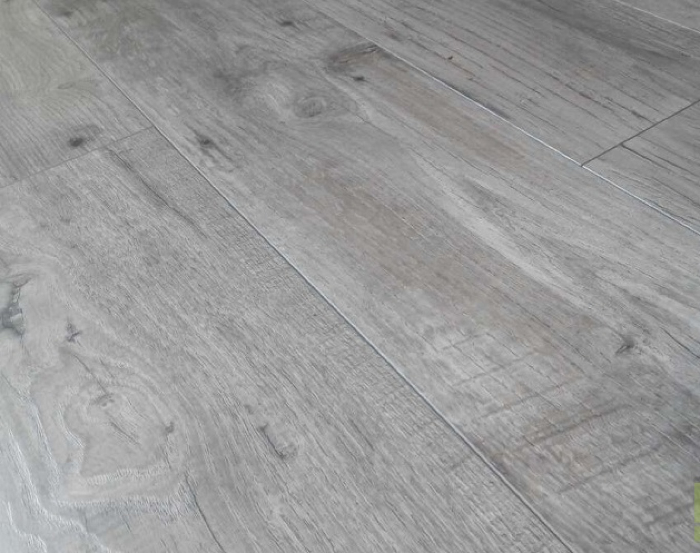 

Ламинат Grun Holz 33 класс Дуб Бавария серый