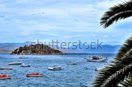 

Фотообои Сhameleons Море, остров, лодки (453619513)