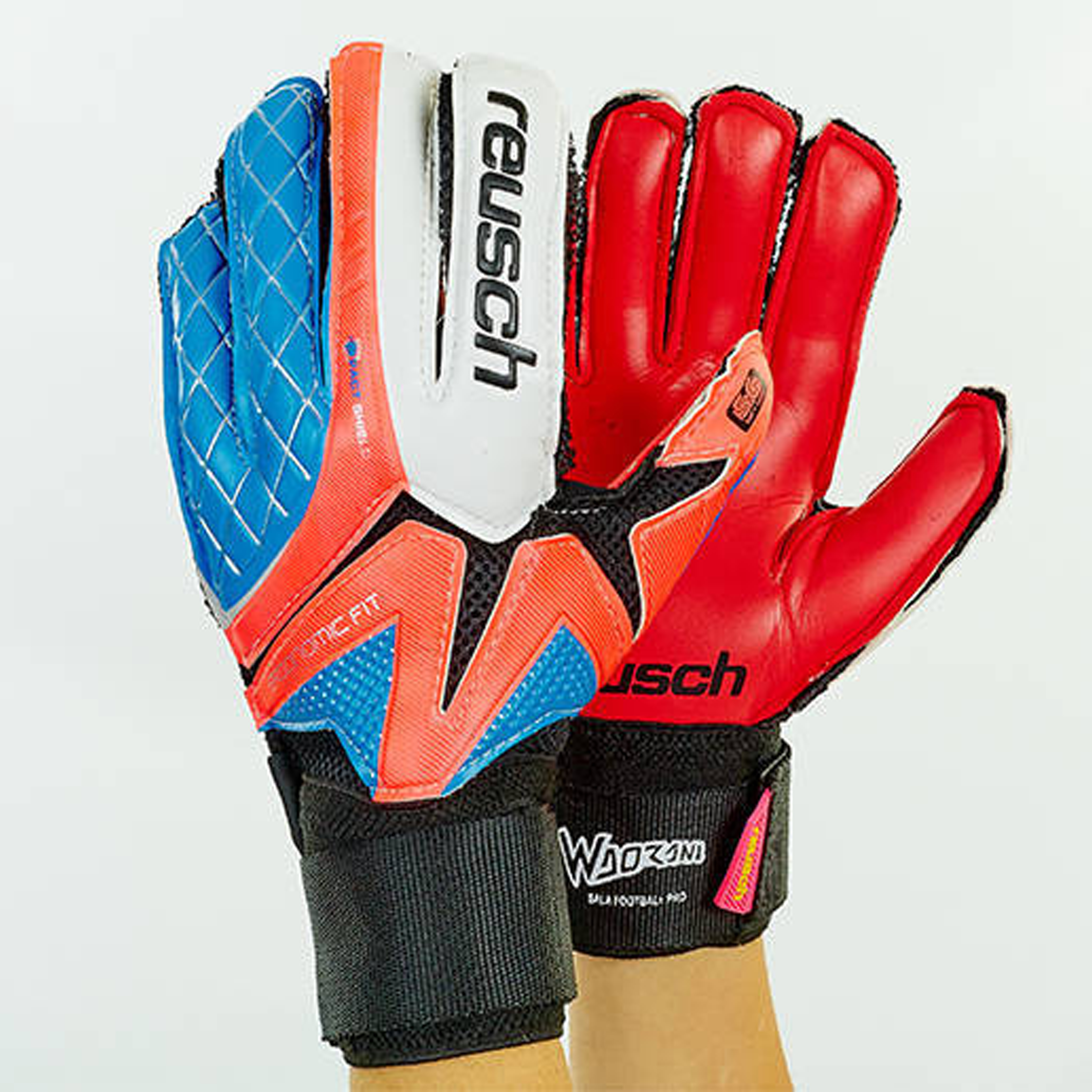 

Перчатки вратарские REUSCH Размер 8 FB-853-2