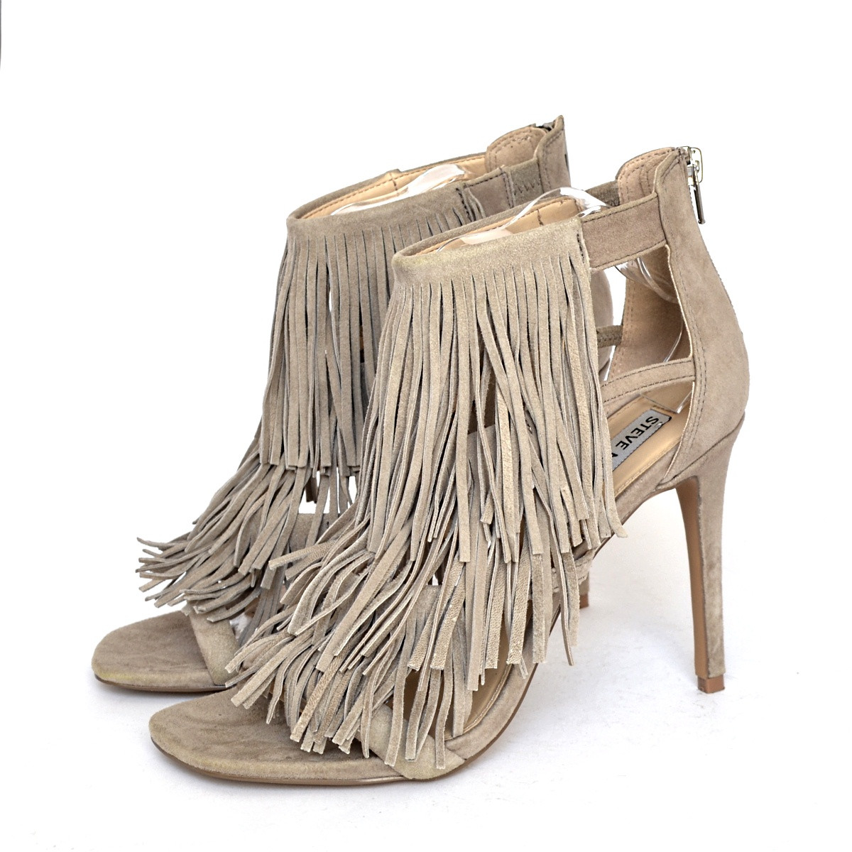 

Женские босоножки на шпильке с бахромой серые Steve Madden, 40р