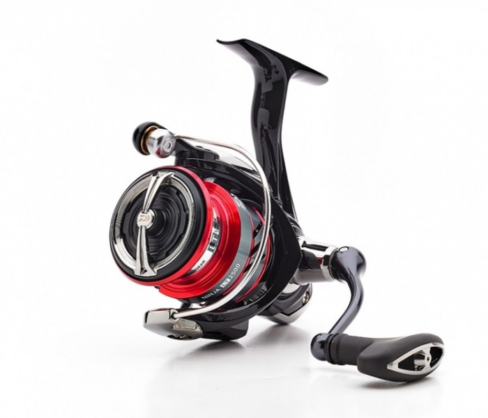

Катушка спиннинговая Daiwa Ninja 3000 LT