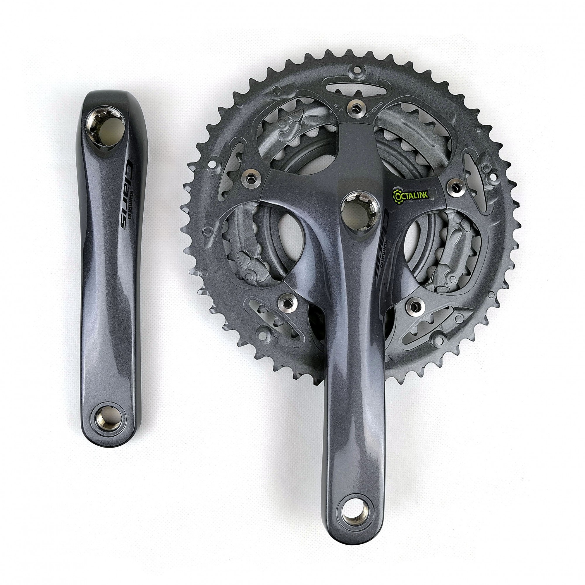 

Шатуны система Shimano Claris FC-2403 30/39/50Т Octalink (XMN-025)