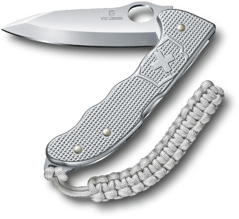 

Складной нож HUNTER PRO 136мм/4функ/рифл.сереб /одноруч/lock/клип/паракорд Victorinox Vx09415.M26