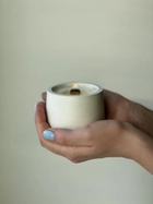 Ароматическая свеча BiK белая бетон Mango and Coconut milk - изображение 4