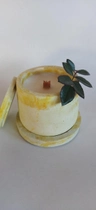Свеча ароматическая в гипсовом кашпо 8,5 см кокосовый воск - изображение 4