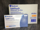 Перчатки нитриловые нестерильные неопудренные Medicom SafeTouch Advanced Slim Blue XS 10 уп по 100 шт синие - изображение 2