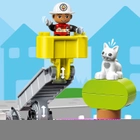 Zestaw klocków LEGO DUPLO Town Wóz strażacki 21 elementów (10969) - obraz 7