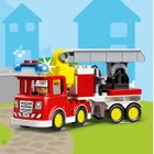 Zestaw klocków LEGO DUPLO Town Wóz strażacki 21 elementów (10969) - obraz 8