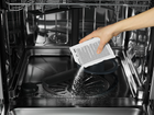 Засіб для видалення накипу з пральних і посудомийних машин Electrolux Super Care M3GCP300 100 г х 2 шт - зображення 5
