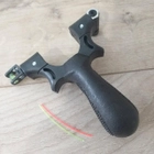Боевая рогатка с лазерным прицелом для спортивной стрельбы/рыбалки/охоты Без резинки Черный (KG-7419) - изображение 3