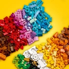 Конструктор LEGO Classic Творча святкова коробка 900 деталей (11029) - зображення 3