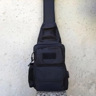Чоловіча тактична сумка рюкзак METR+ армійська барсетка бананка на одній лямці USB вихід 33х18х10 см - зображення 3