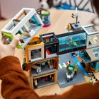 Конструктор LEGO City Центр міста 2010 деталей (60380) - зображення 6