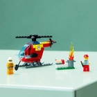Zestaw klocków LEGO City Helikopter strażacki 53 elementy (60318)  - obraz 5
