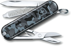 Нож Victorinox Сlassic SD Navy camouflage (0.6223.942) - изображение 1