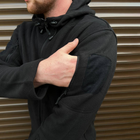 Утепленная мужская флисовая кофта с капюшоном и липучками под шевроны / Флиска в черном цвете размер XL - изображение 4