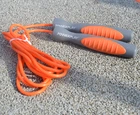 Скакалка PowerPlay 4204 Classic Jump Rope Помаранчева (2,7m.)