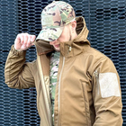 Демисезонная мужская Куртка Softshell на флисе с Капюшоном и Липучками под шевроны койот размер 3XL - изображение 7