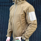 Демисезонная мужская Куртка Softshell на флисе с Капюшоном и Липучками под шевроны койот размер S - изображение 3