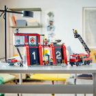 Zestaw klocków Lego City Remiza strażacka z wozem strażackim 843 części (60414) - obraz 9