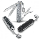 Нож Victorinox Classic SD Brilliant Crystal + брелок-лого (0.6221.35) - изображение 5