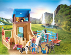 Zestaw do zabawy Playmobil Boks dla koni z Amelią i Whisperem (4008789713537) - obraz 3