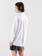 Сорочка оверсайз жіноча Sinsay 2828F-00X XL Біла (5904116122951) - зображення 2