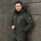 Демісезонна Куртка Soft Shell зі знімним капюшоном та липучками + Подарунок шеврон "Прапор України" хакі розмір M - зображення 4