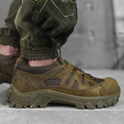 Чоловічі шкіряні кросівки із сітчастими вставками олива розмір 43 - зображення 1