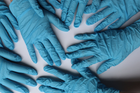 Перчатки смотровые медицинские MD Fonscare нитриловые неприпудренные Размер М 100 шт Синие (6905642864338) - изображение 4