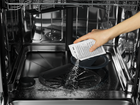 Preparat do pralki i zmywarki Electrolux Clean & Care 3 w 1 (7332543986828) - obraz 3