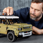 Zestaw konstrukcyjny LEGO TECHNIC Land Rover Defender 2573 elementy (42110) - obraz 4