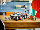 Zestaw klocków Lego City Wóz dowodzenia z żurawiem ładunkowym 758 elementów (60432) - obraz 6