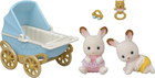 Zestaw figurek Sylvanian Families Chocolate Rabbit Twins And Baby High Chair 2 szt (5054131054321) - obraz 3