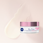 Набір для догляду за обличчям Nivea Rose Elegance Денний крем 50 мл + Нічний крем 50 мл + Косметичка (9005800363561) - зображення 7