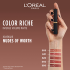 Szminka do ust do ust L\'Oreal Paris Color Riche Intense Volume matowa 505 Le Nude Resilient 2 g (30152182) - obraz 4