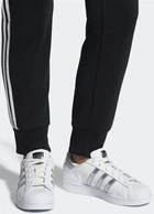 Кеды Adidas Originals Superstar W AQ3091 38.5 (5 UK) 24 см  Ftwwht/Silvmt/Cblack (4056559777685) – в интернет-магазине ROZETKA | Купить  в Украине: Киеве, Харькове, Днепре, Одессе, Запорожье, Львове