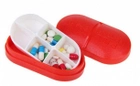 Контейнер для таблеток на 6 отделений красный - зображення 1